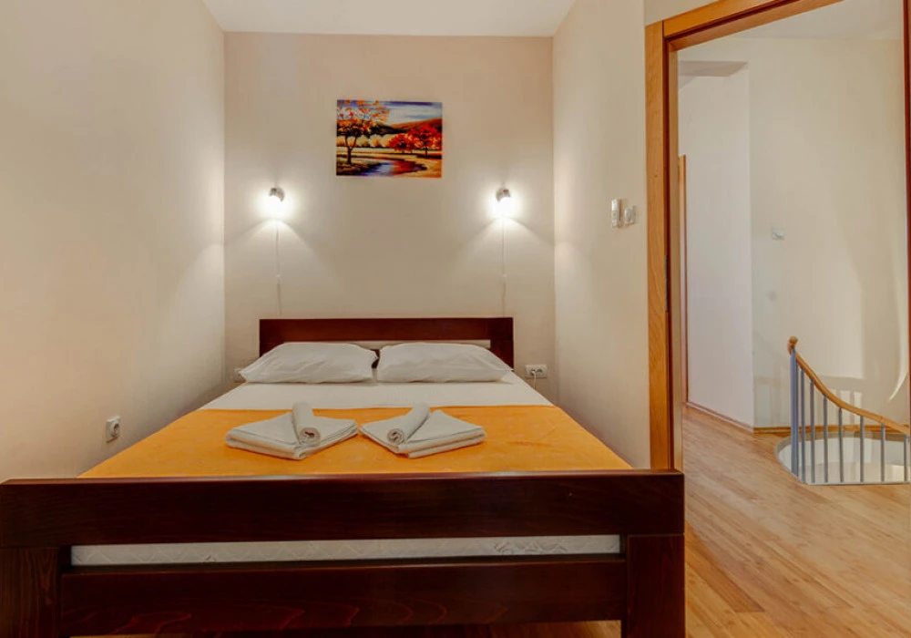 Apartments for sale 3 rooms, 128 m². Herceg Novi. 