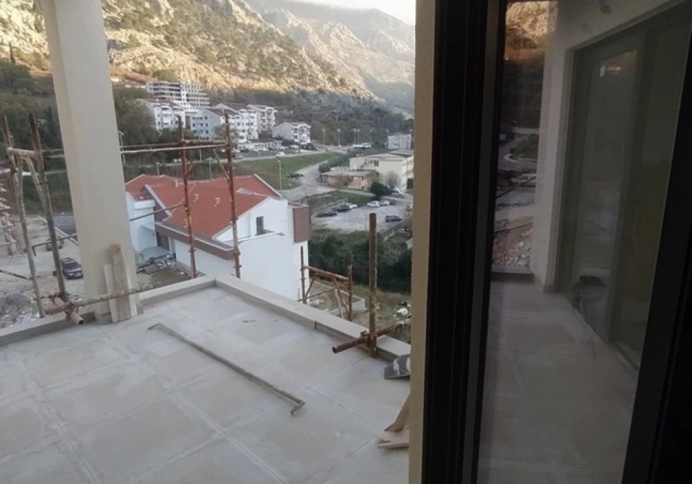 Apartments for sale 3 rooms, 255 m². Dobrota. 