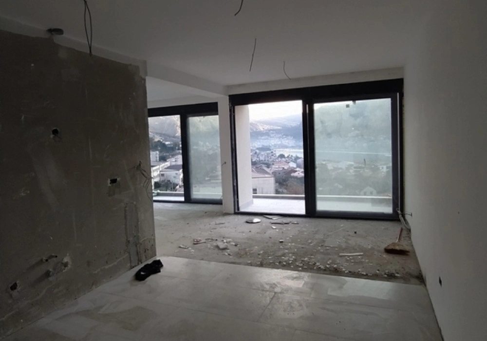 Stan na prodaju 3 собе, 255 m². Dobrota. 