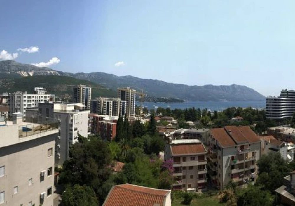 Apartments for sale 3 rooms, 85 m². Budva. 