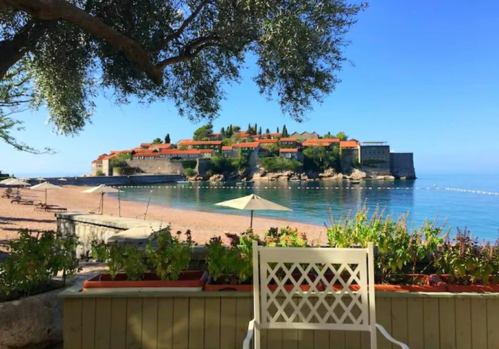 Stan na prodaju 2 собе, 60 m². Sveti stefan. 