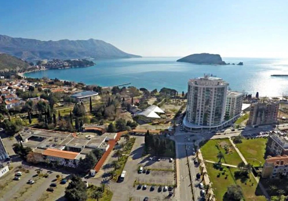 Apartments for sale 3 rooms, 89 m². Budva. 