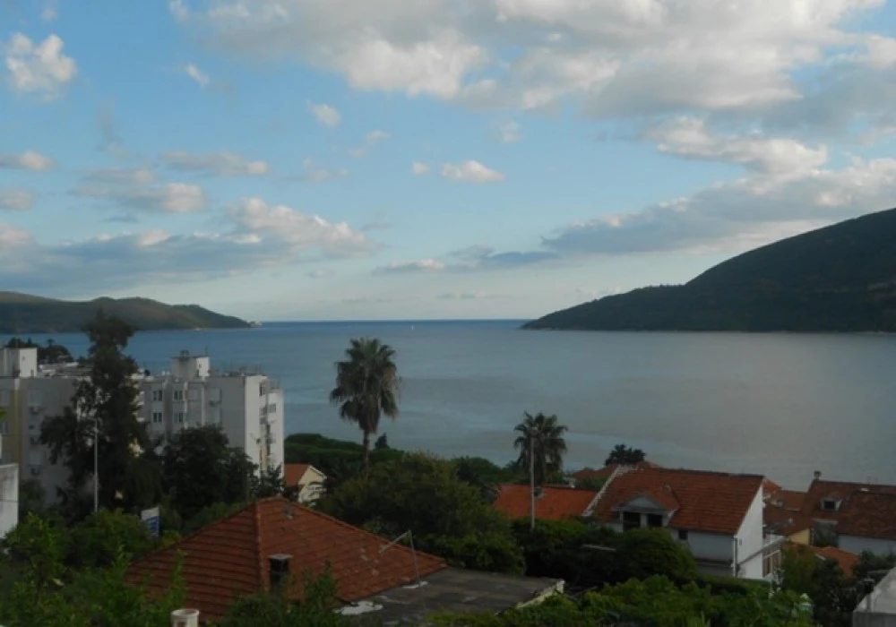 Apartments for sale 2 rooms, 60 m². Herceg Novi. 