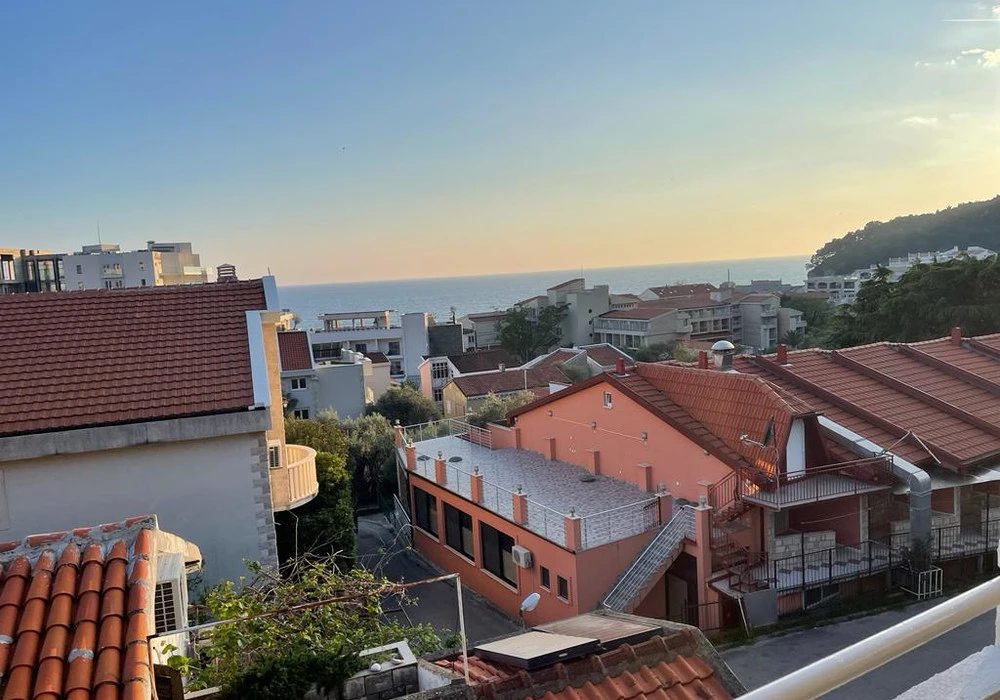 Apartments for sale 2 rooms, 54 m². Petrovac. 