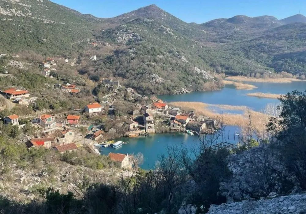 Zemljište na prodaju za stambenu izgradnju. Podgorica. 