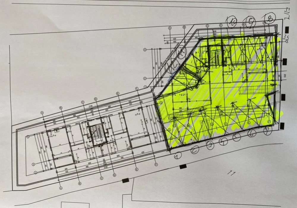 Zemljište na prodaju za stambenu izgradnju 1053 m². Kotor. 