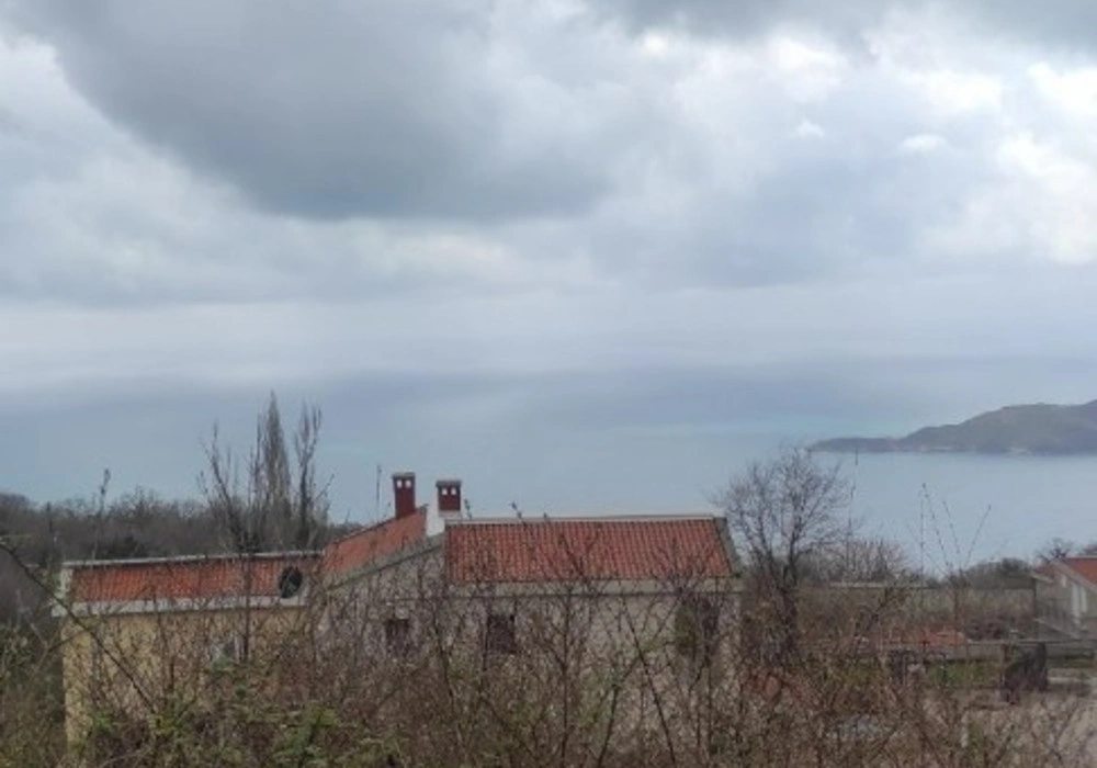 Zemljište na prodaju za stambenu izgradnju. Budva. 