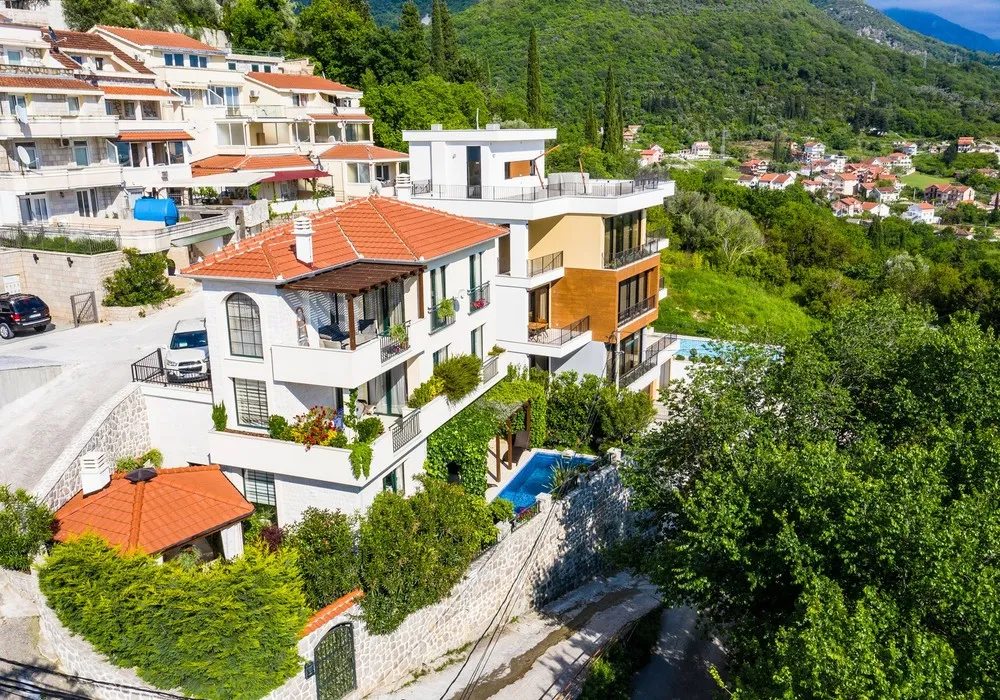 House for sale. Tivat. 