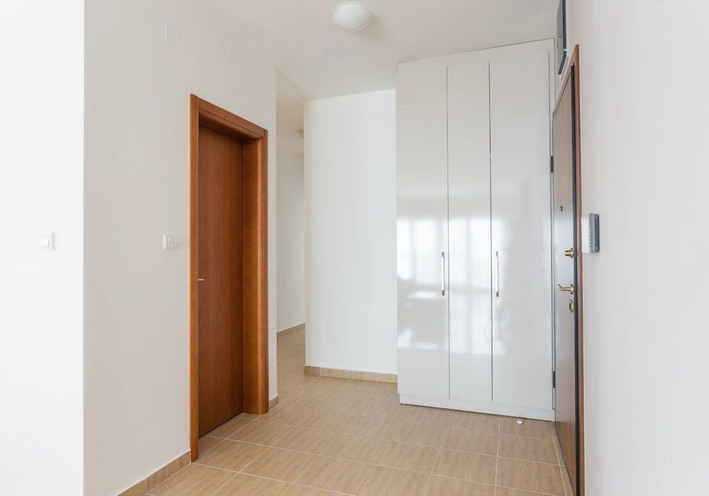 Apartments for sale 2 rooms, 130 m². Becici. 