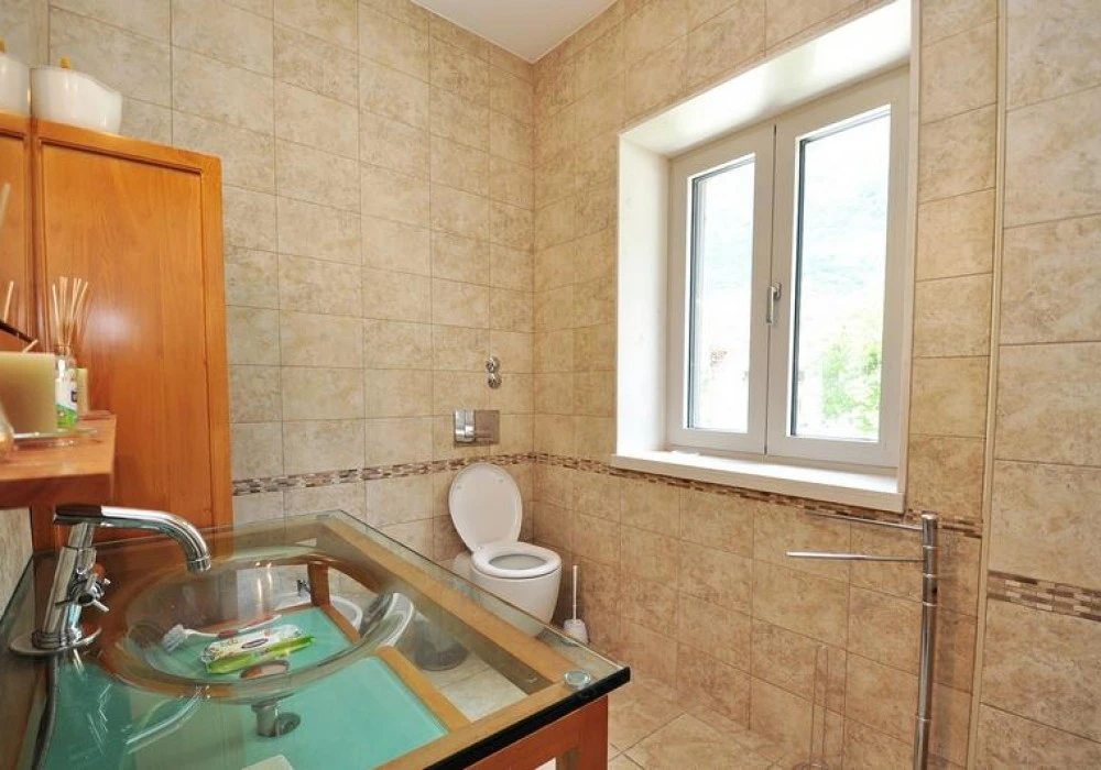 House for sale. Herceg Novi. 