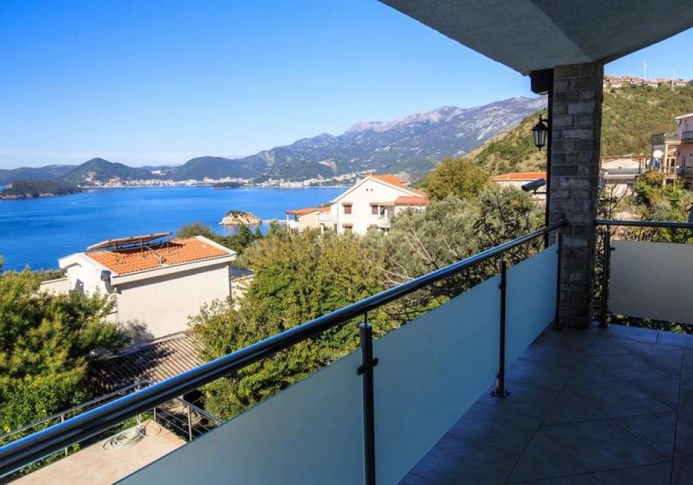 House for sale. Sveti stefan. 