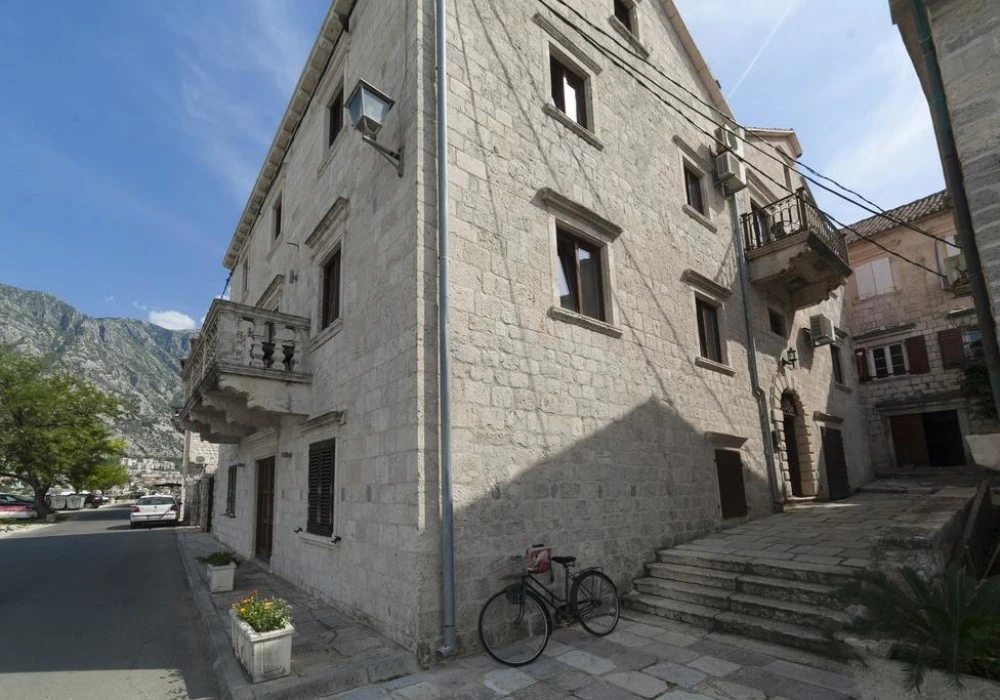 House for sale. Kotor. 