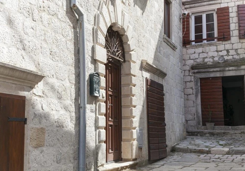 House for sale. Kotor. 