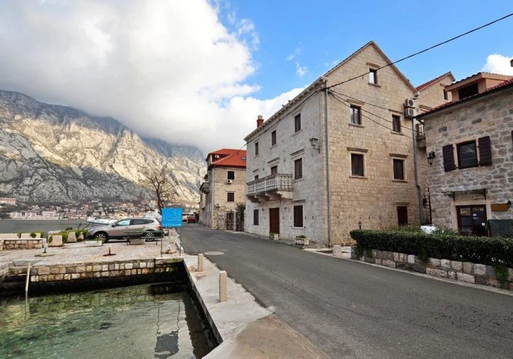 House for sale. Kotor. 