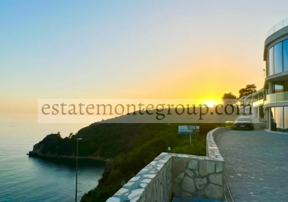 Apartments for sale 89 m². Budva. 