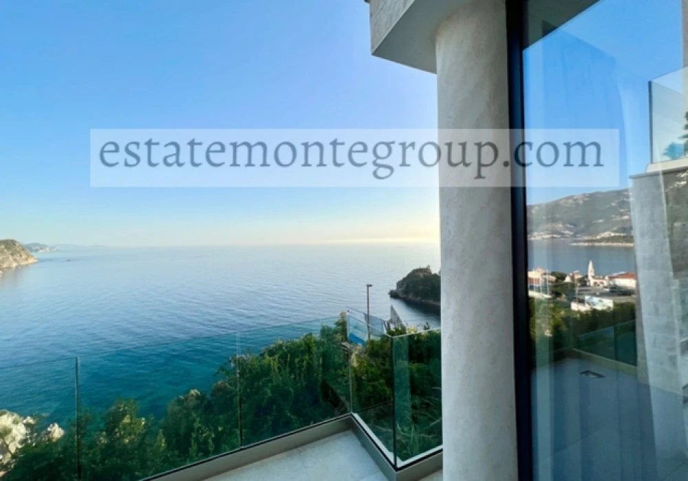 Apartments for sale 89 m². Budva. 