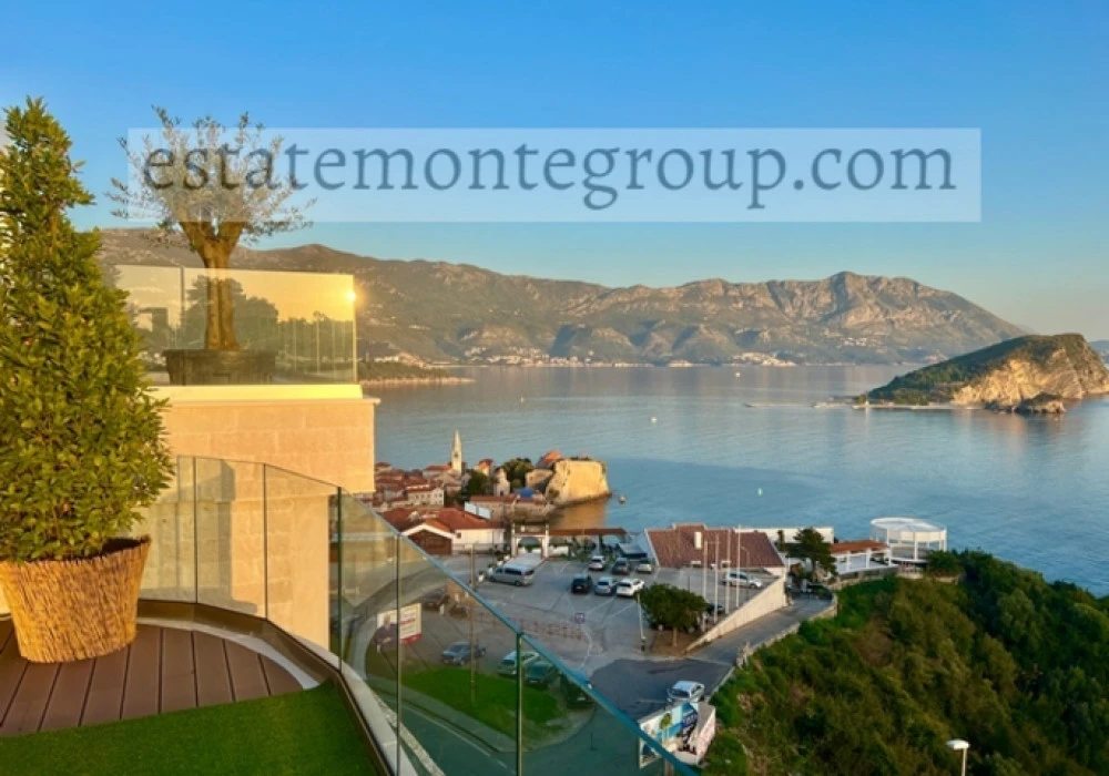 Apartments for sale 89 m². Budva. 