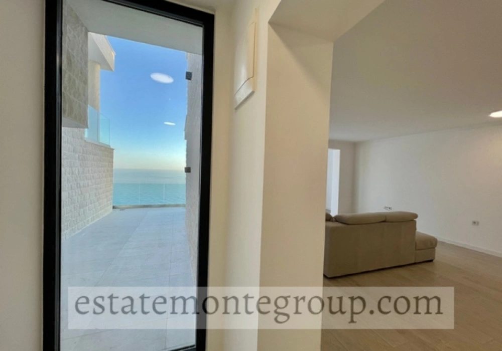 Apartments for sale 89 m². Budva. 