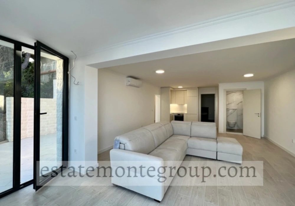 Apartments for sale 96 m². Budva. 