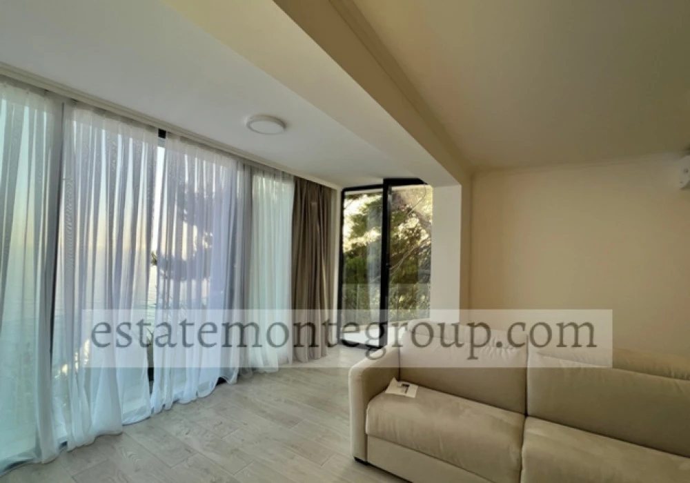 Apartments for sale 96 m². Budva. 