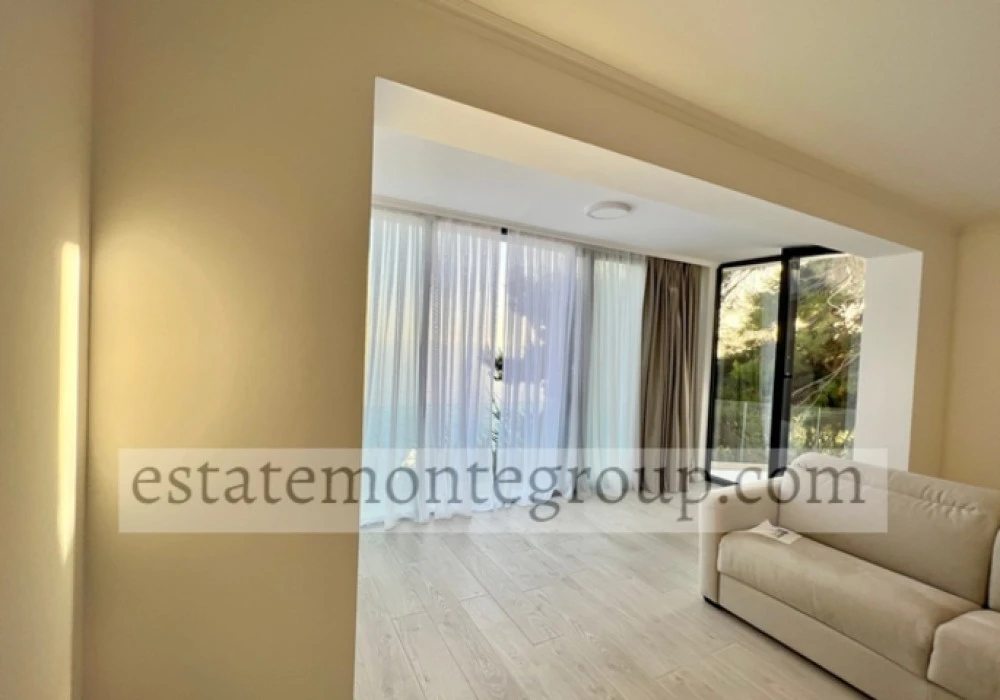 Apartments for sale 96 m². Budva. 