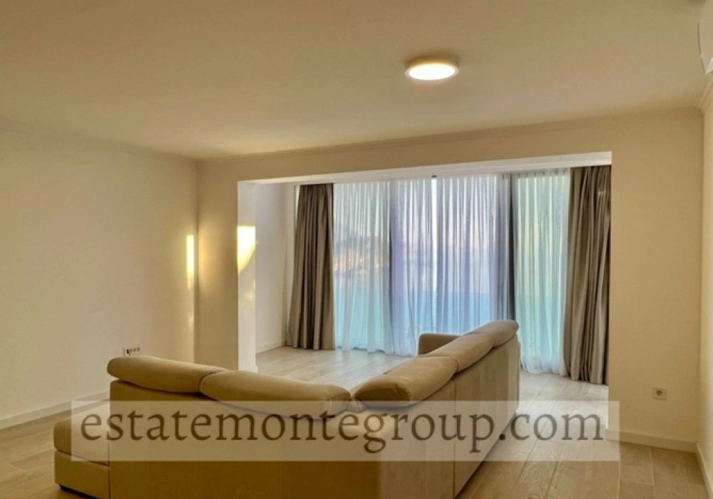 Apartments for sale 96 m². Budva. 