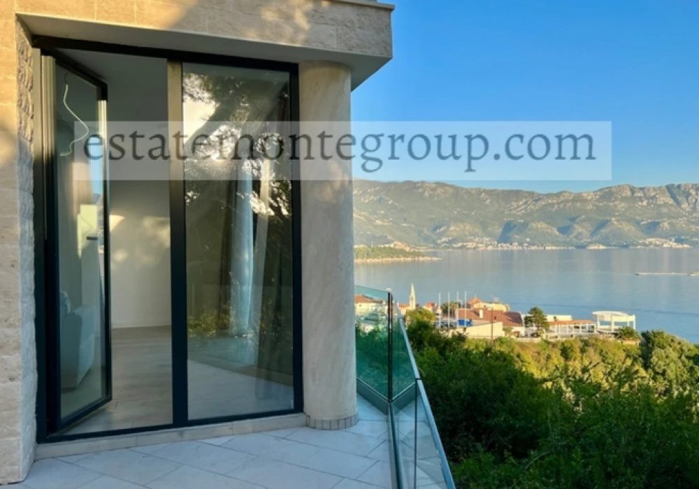 Apartments for sale 96 m². Budva. 