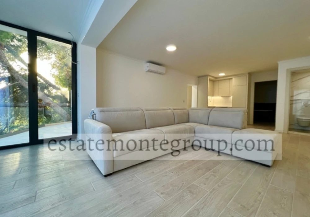 Apartments for sale 96 m². Budva. 