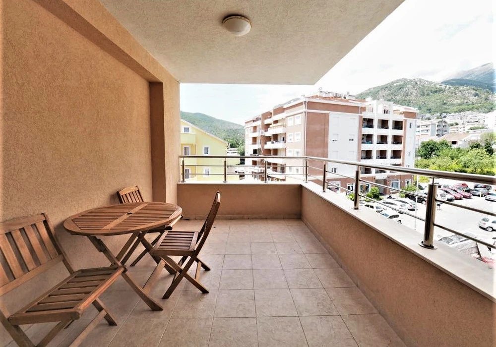 Apartments for sale 2 rooms, 82 m². Budva. 