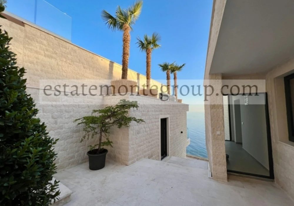 Apartments for sale 73 m². Budva. 