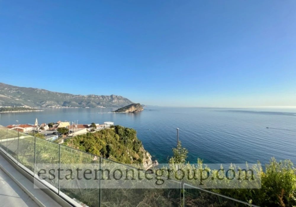 Apartments for sale 89 m². Budva. 