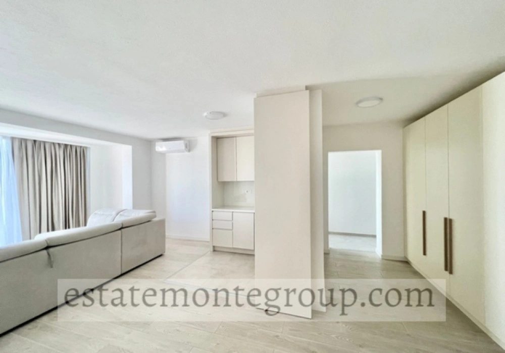 Apartments for sale 89 m². Budva. 