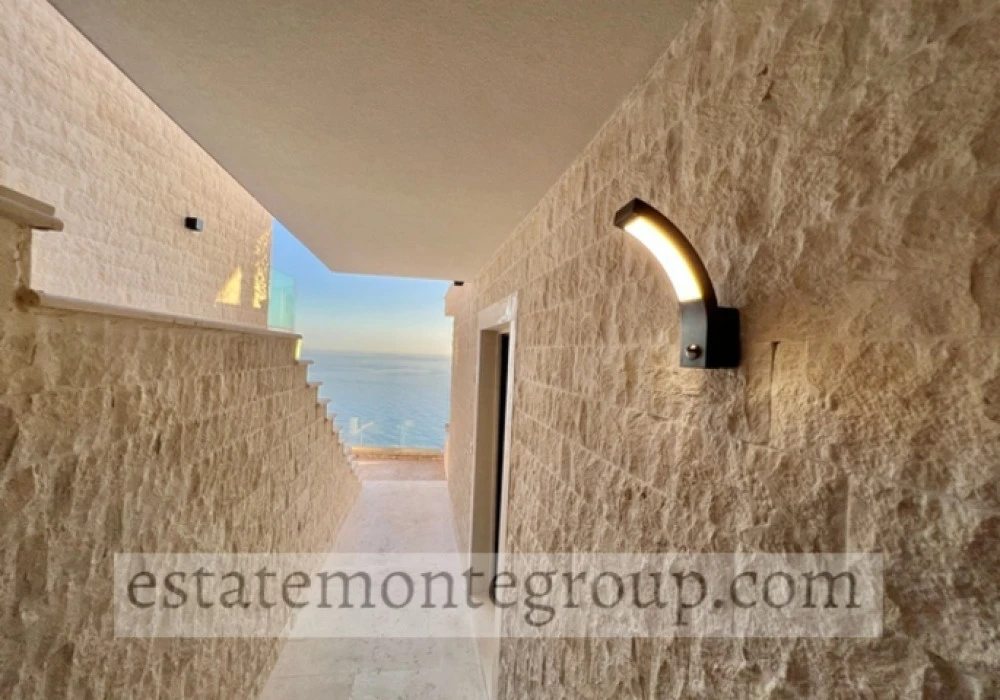 Apartments for sale 89 m². Budva. 