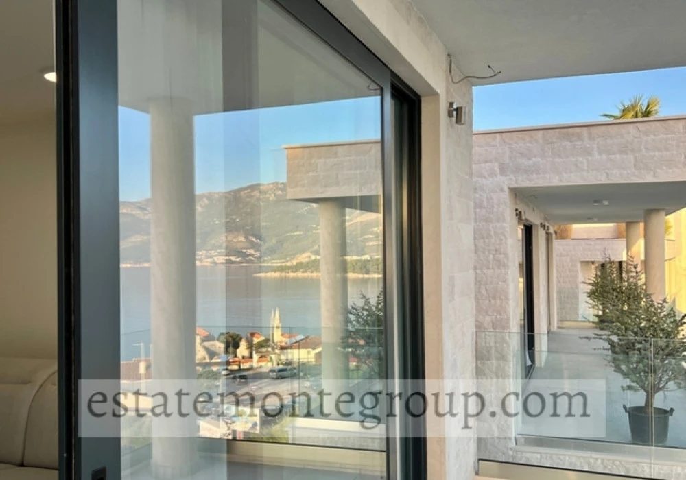 Apartments for sale 77 m². Budva. 