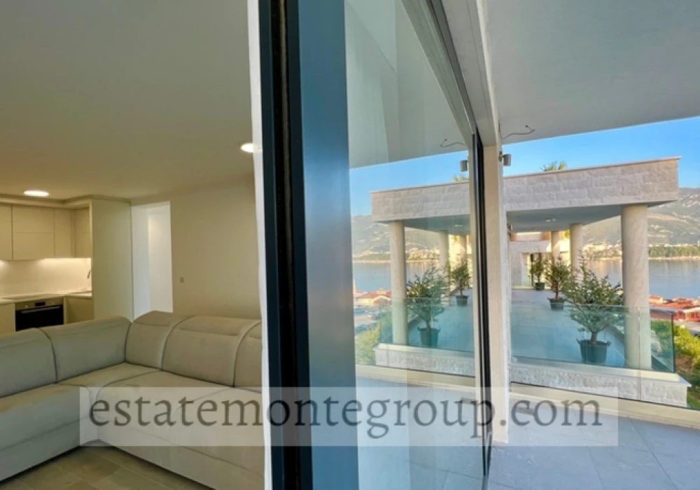 Apartments for sale 77 m². Budva. 