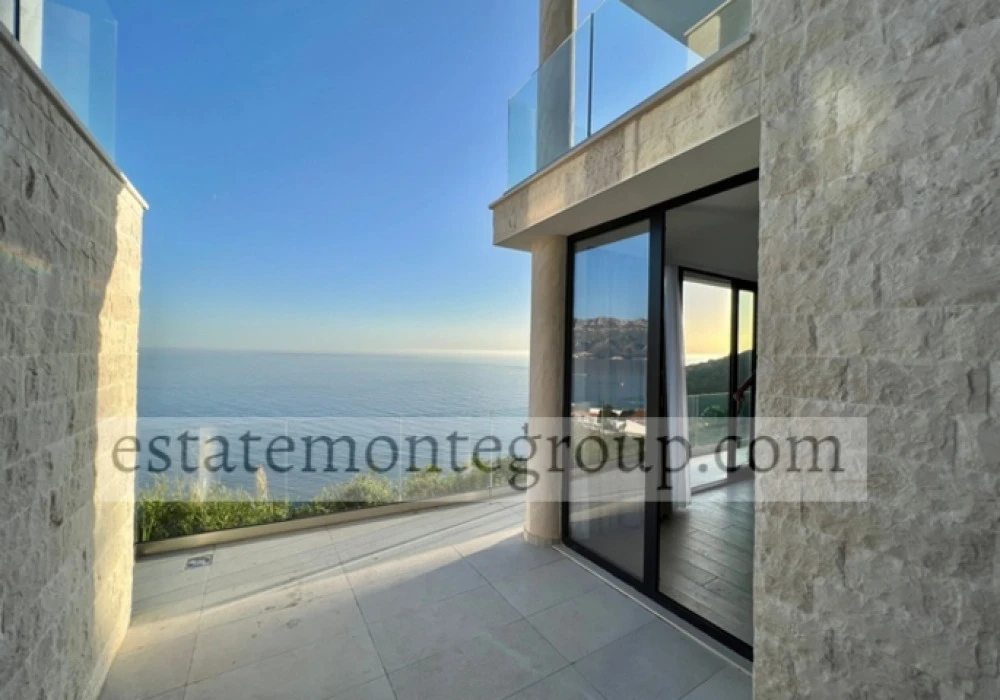 Apartments for sale 91 m². Budva. 