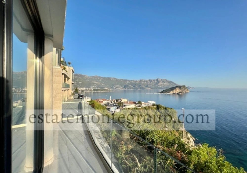 Apartments for sale 91 m². Budva. 