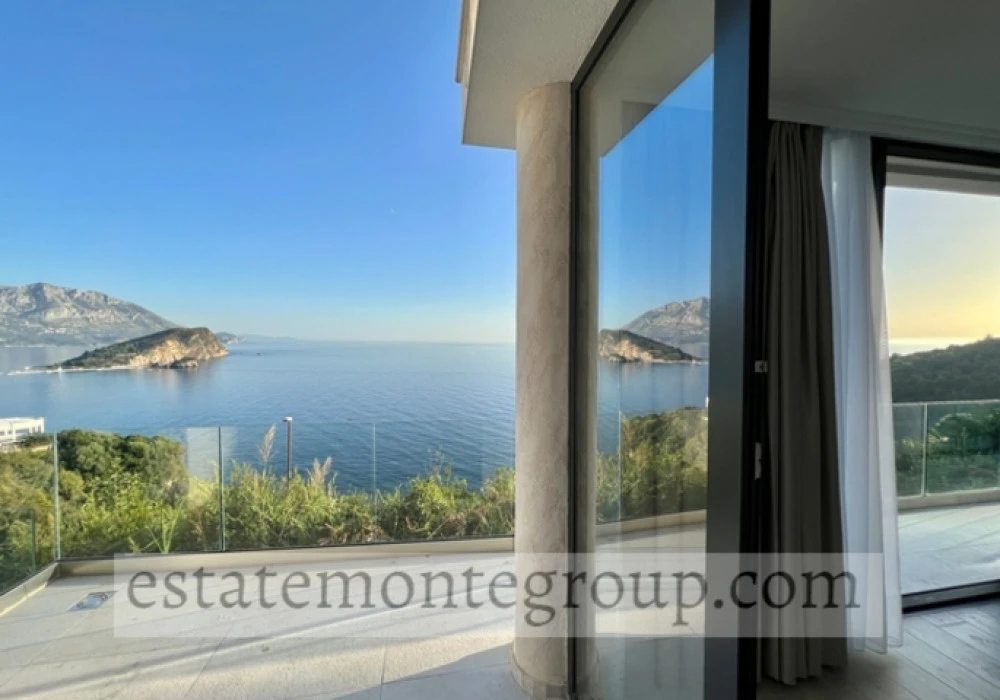 Apartments for sale 91 m². Budva. 