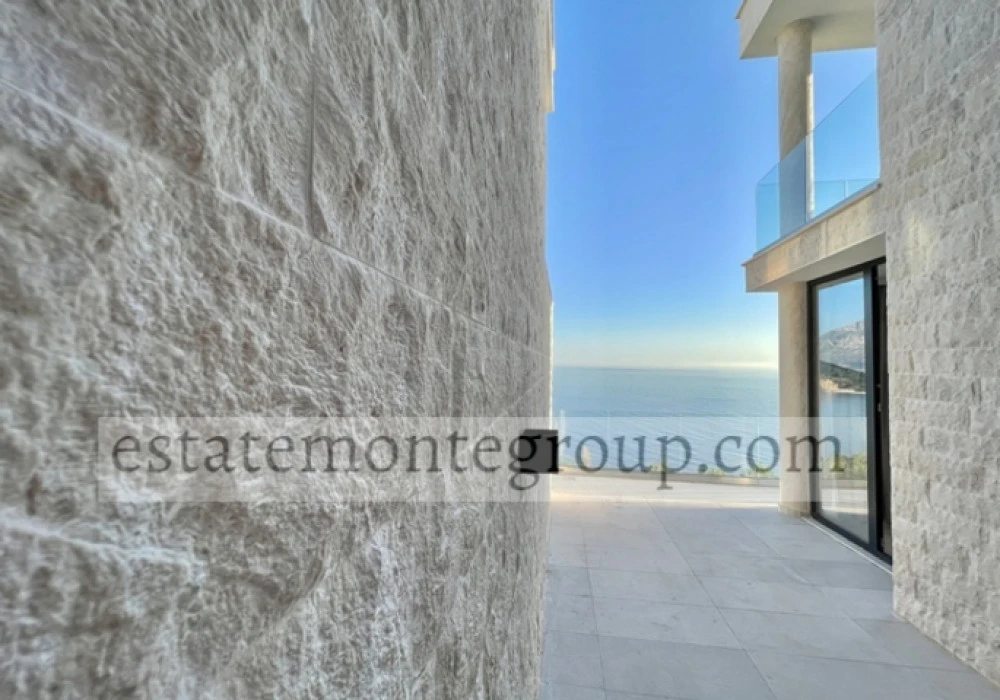 Apartments for sale 91 m². Budva. 