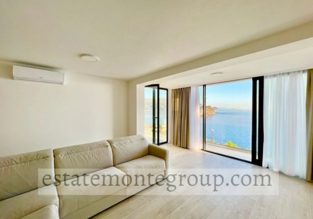 Apartments for sale 91 m². Budva. 