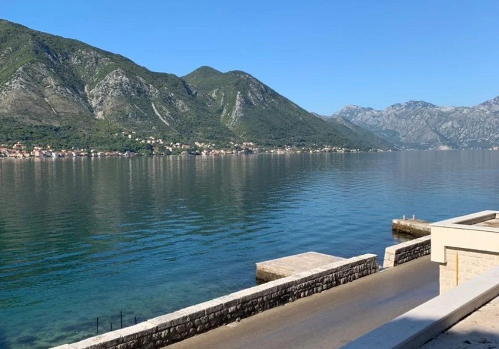 Kuća na prodaju. Kotor. 