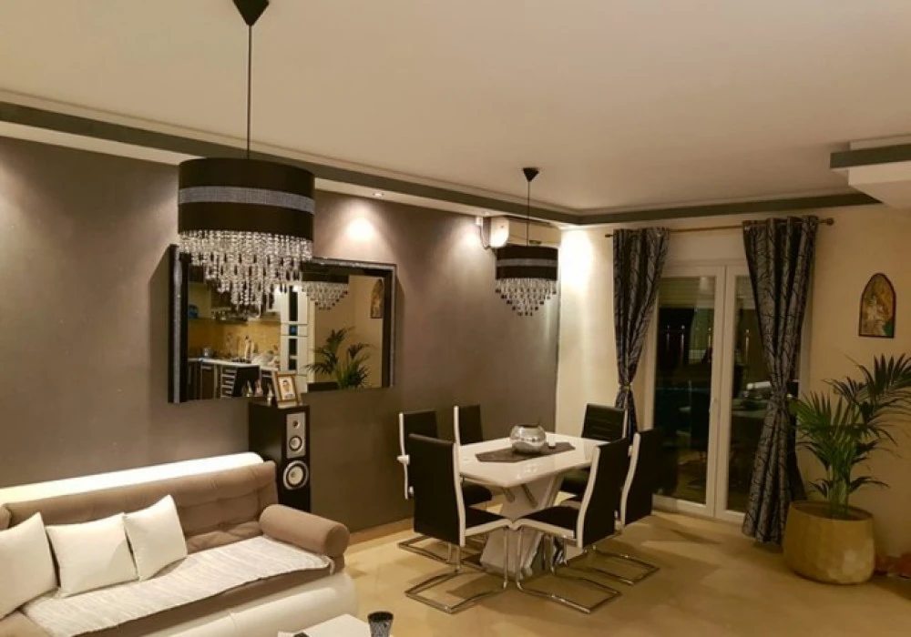 Apartments for sale 2 rooms, 71 m². Dobrota. 