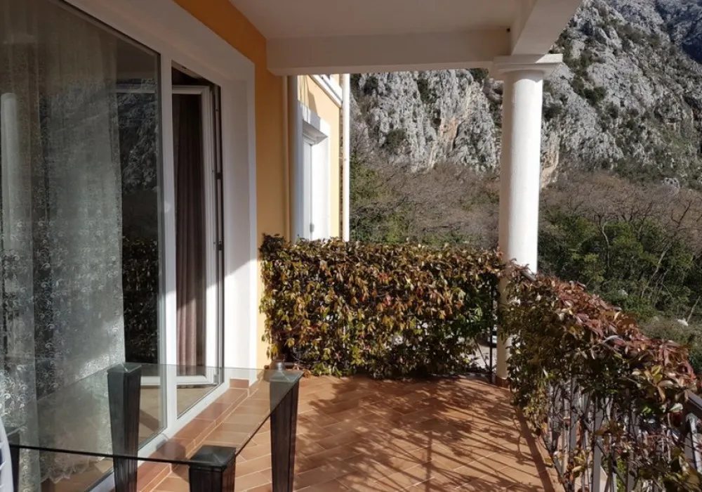 Apartments for sale 2 rooms, 126 m². Orahovac. 