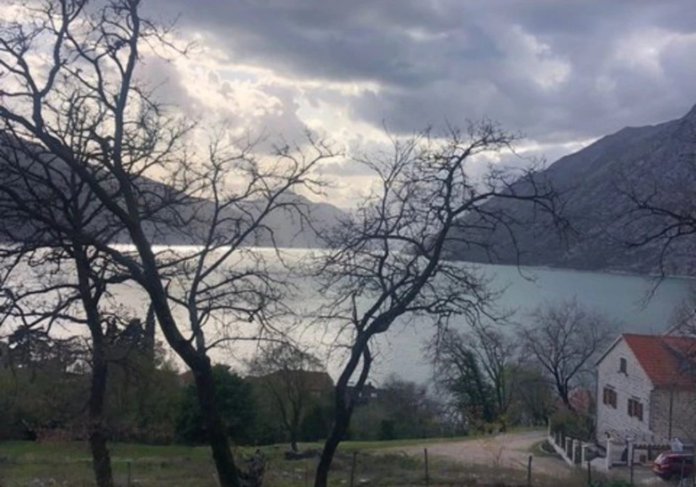 Land for sale for residential construction. Kotor. 