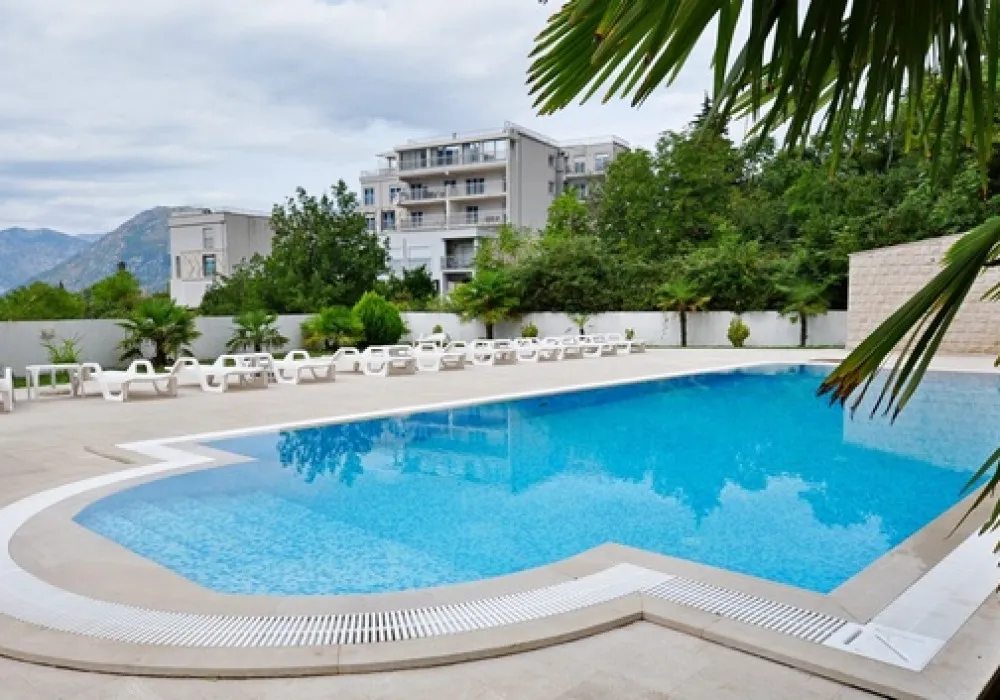 Apartments for sale 2 rooms, 81 m². Dobrota. 