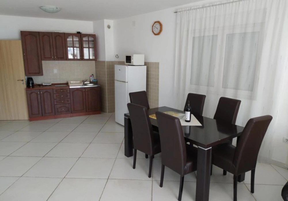 Apartments for sale 2 rooms, 91 m². Rafailovici. 