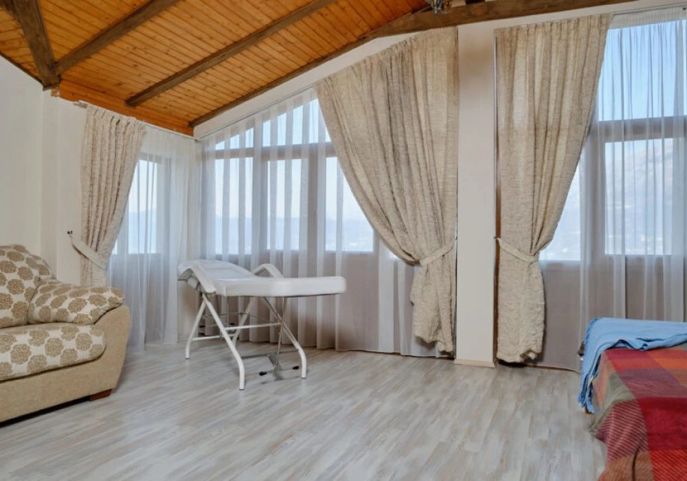 Gradski stan na prodaju 3 собе, 180 m². Tivat. 