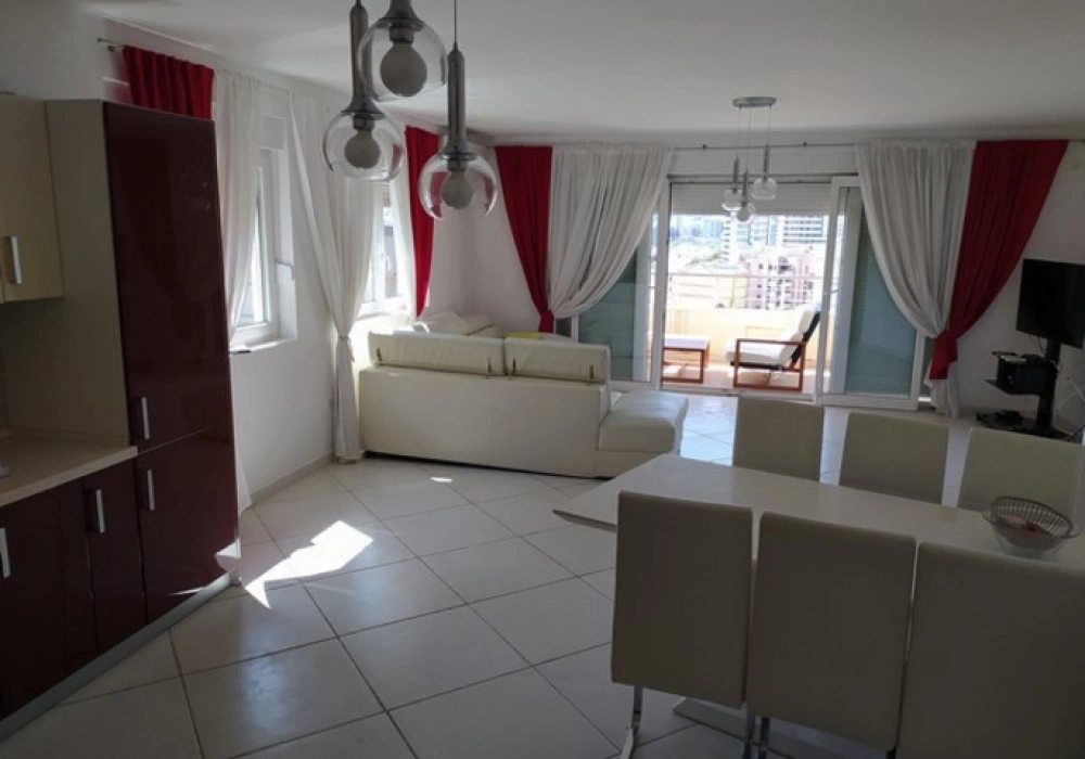 Apartments for sale 3 rooms, 101 m². Rafailovici. 