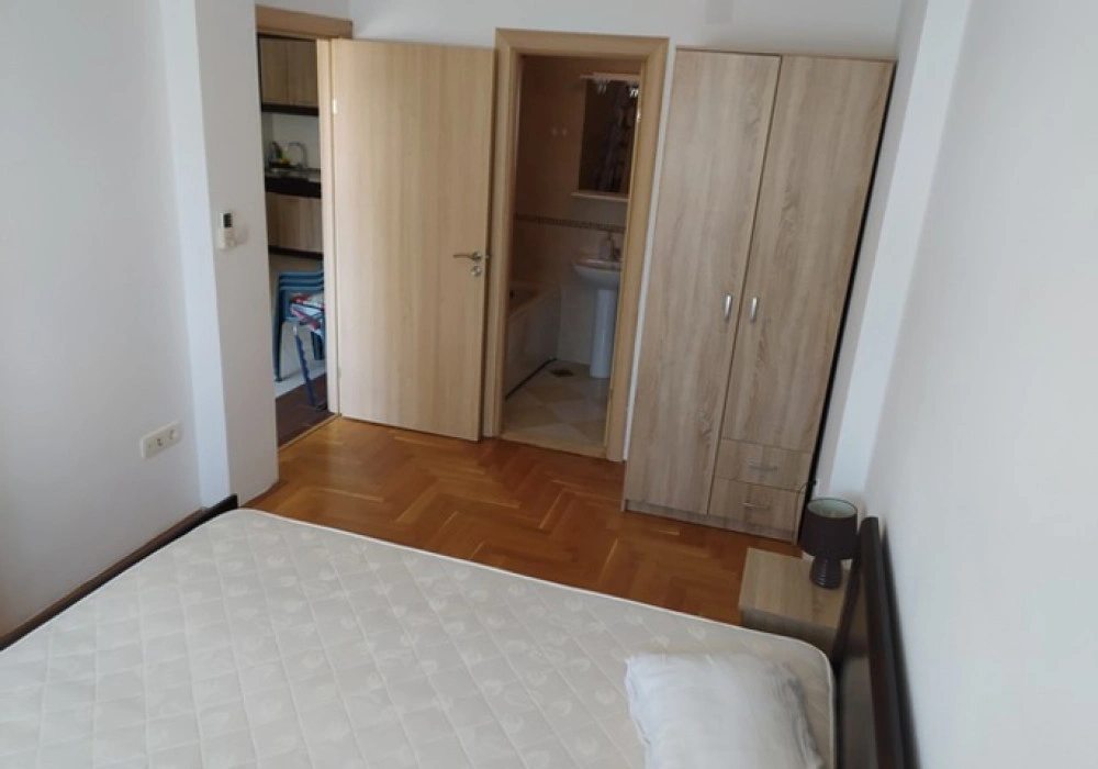 Apartments for sale 3 rooms, 83 m². Rafailovici. 