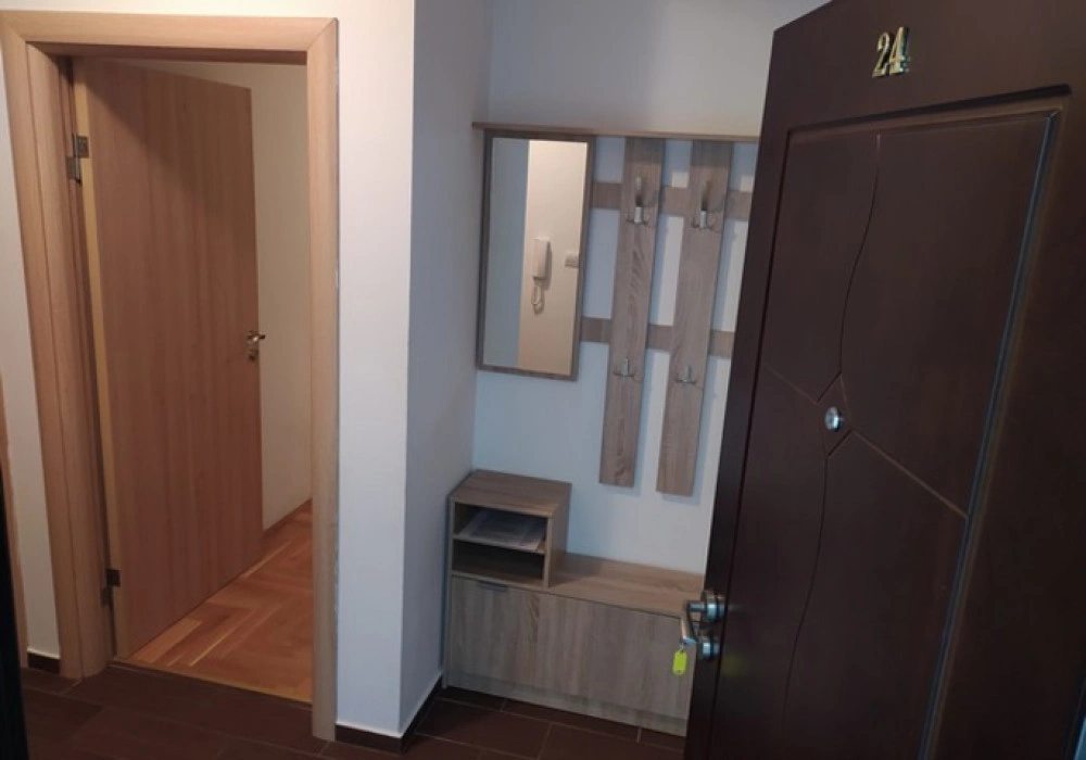 Stan na prodaju 3 собе, 83 m². Rafailovici. 